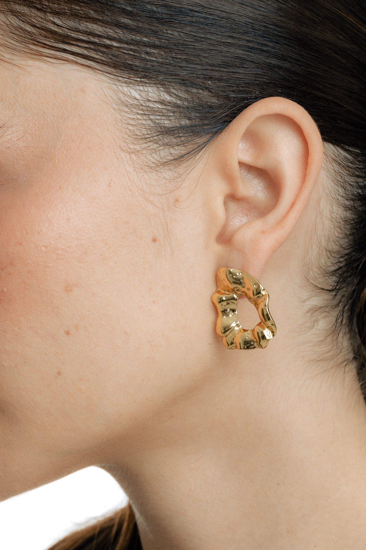 ARETES JULI
